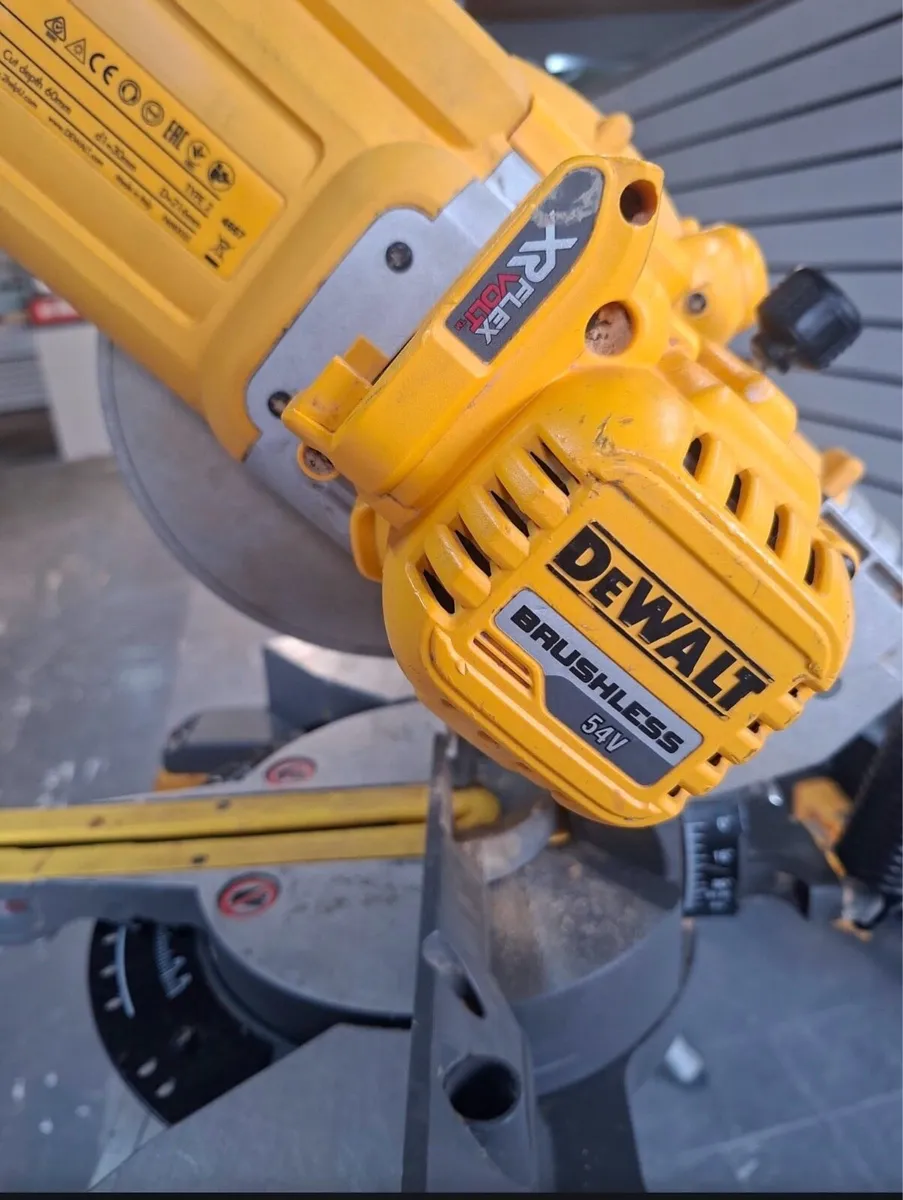 Dewalt table saw - Image 3