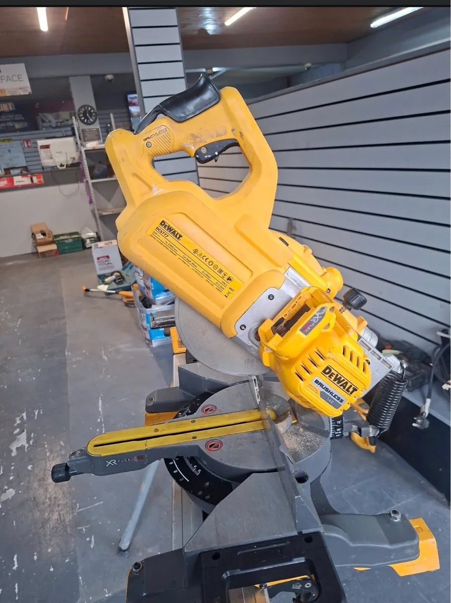 Dewalt table saw - Image 4