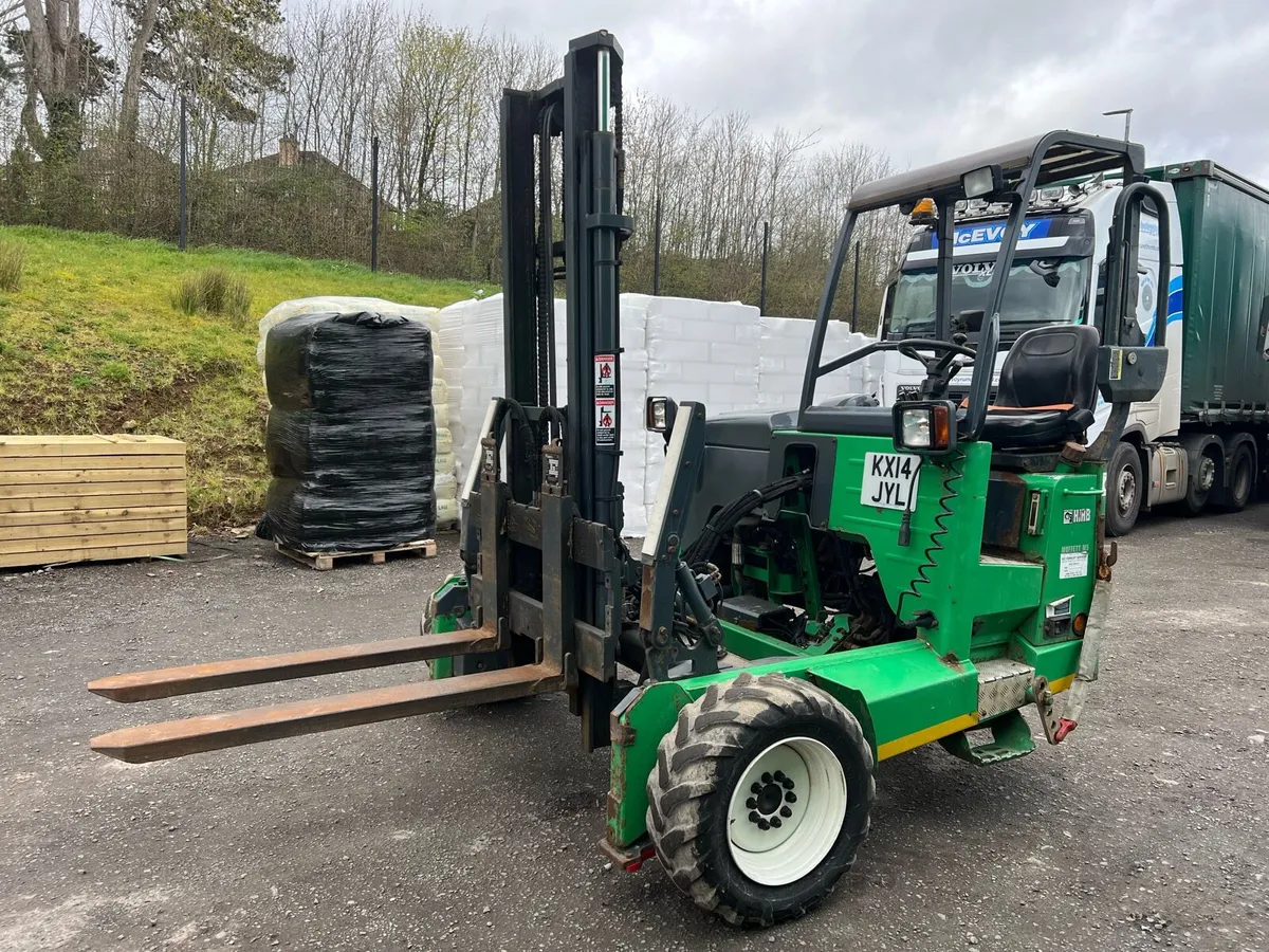 2015 Moffett Mounty M5 25.3 Forklift - Image 1