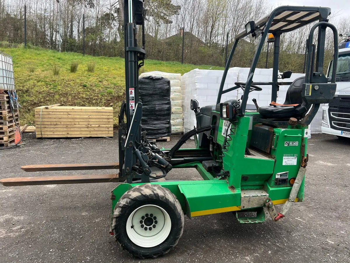 2015 Moffett Mounty M5 25.3 Forklift - Image 2