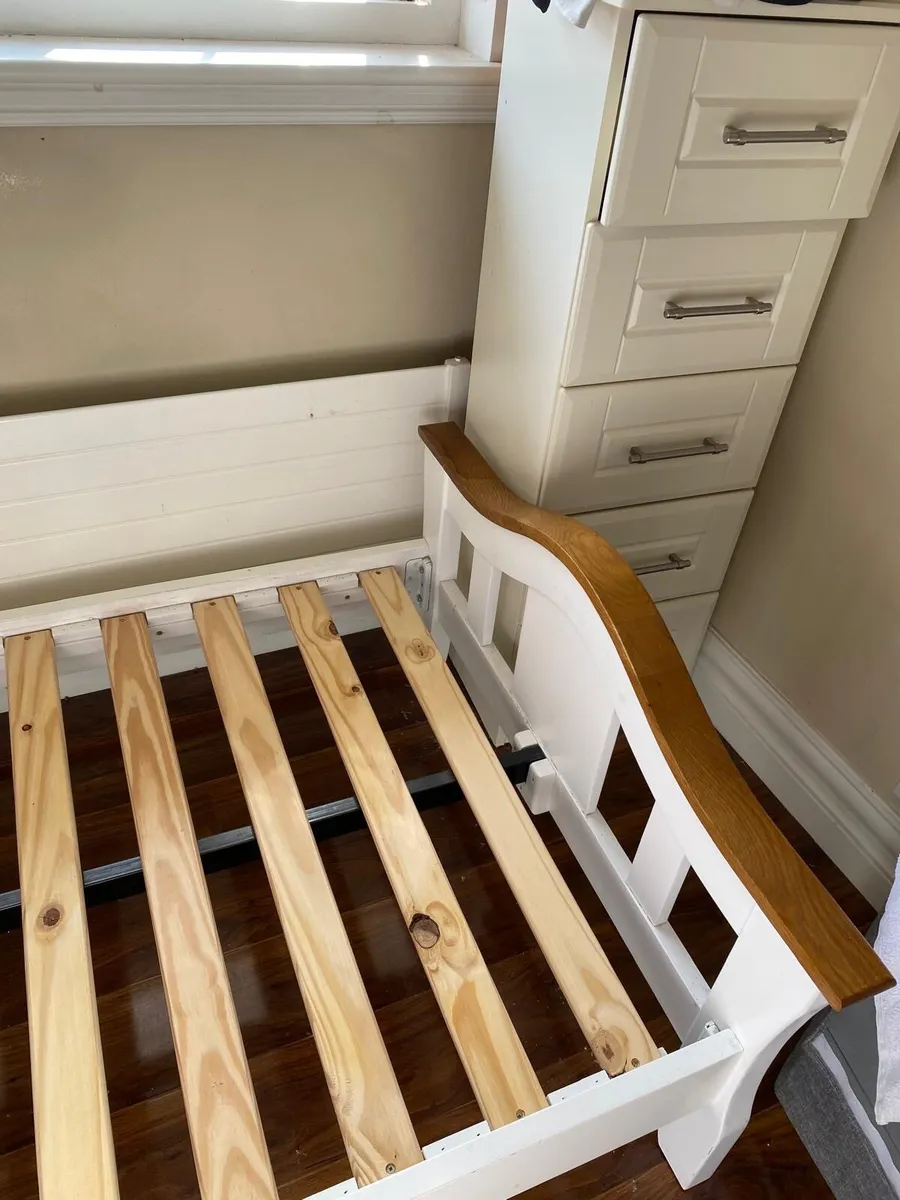 Single Bed - Image 2