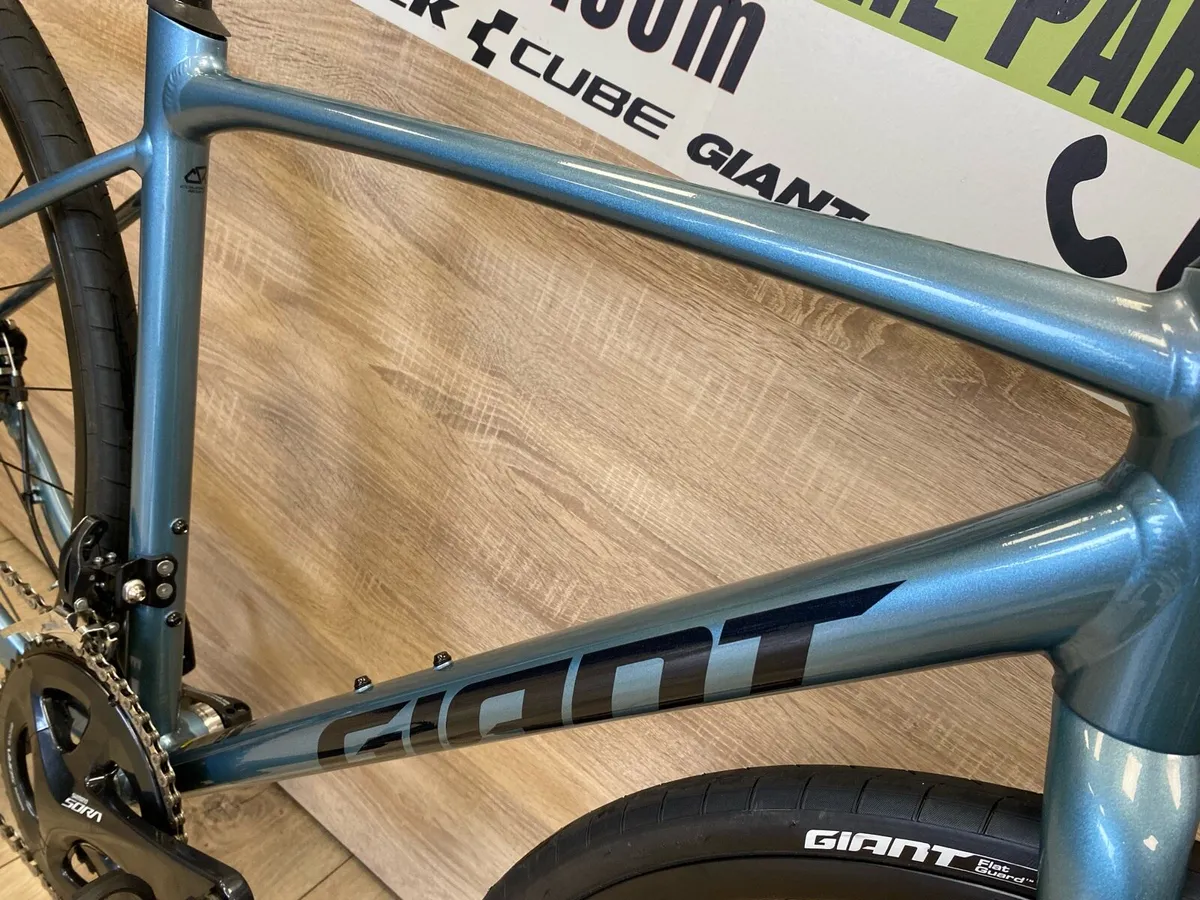 Giant contend AR 3 (like new) - Image 3