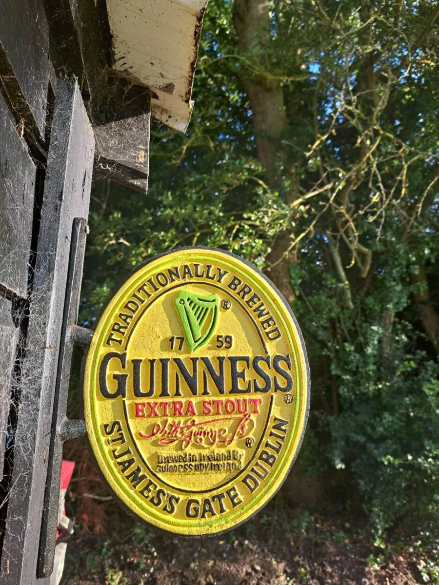 Guinness  cast iron  bracket sign - Image 1