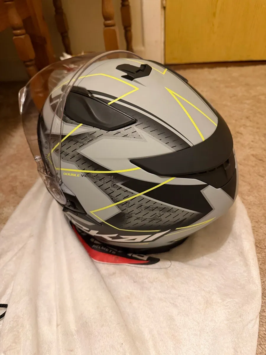 Helmet clean and dark visor - Image 3
