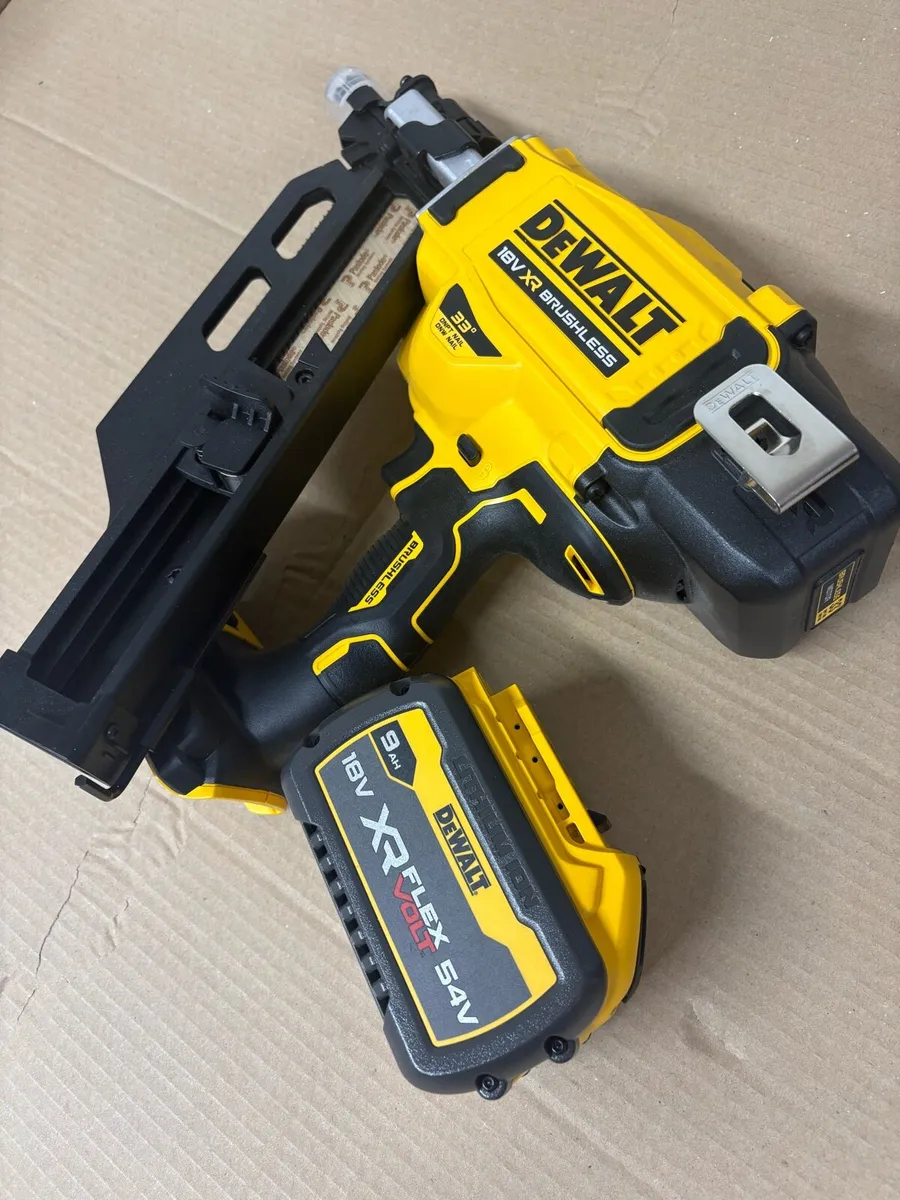 Dewalt New model nailer / 9ah both like new - Image 1
