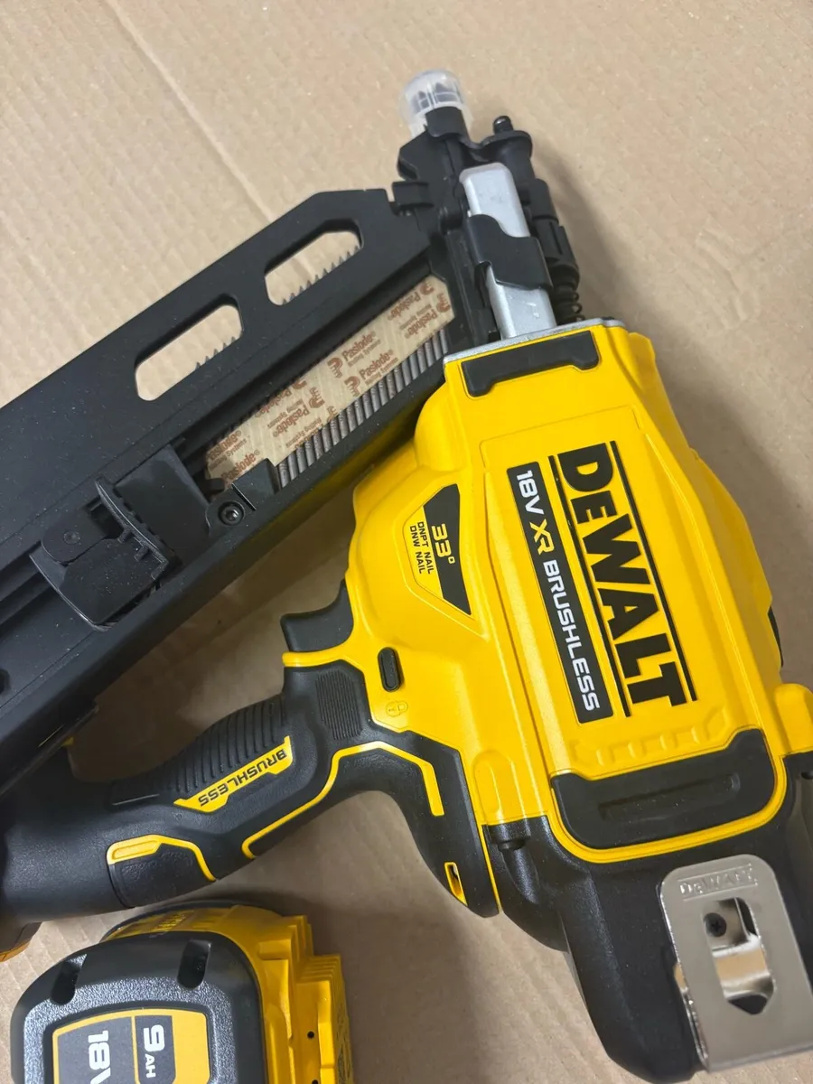 Dewalt New model nailer / 9ah both like new - Image 3