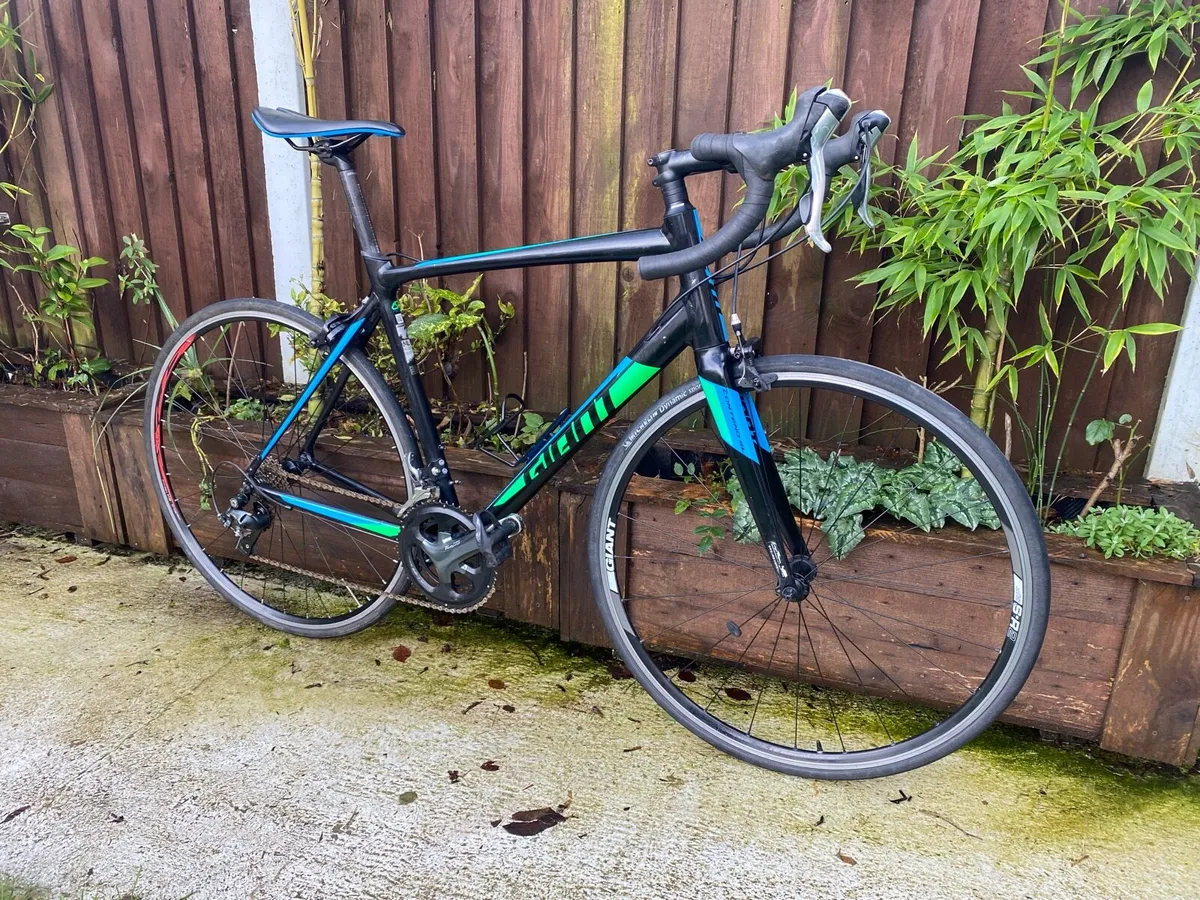 Giant Content 2 ML 700x25c wheels 18 speed - Image 2