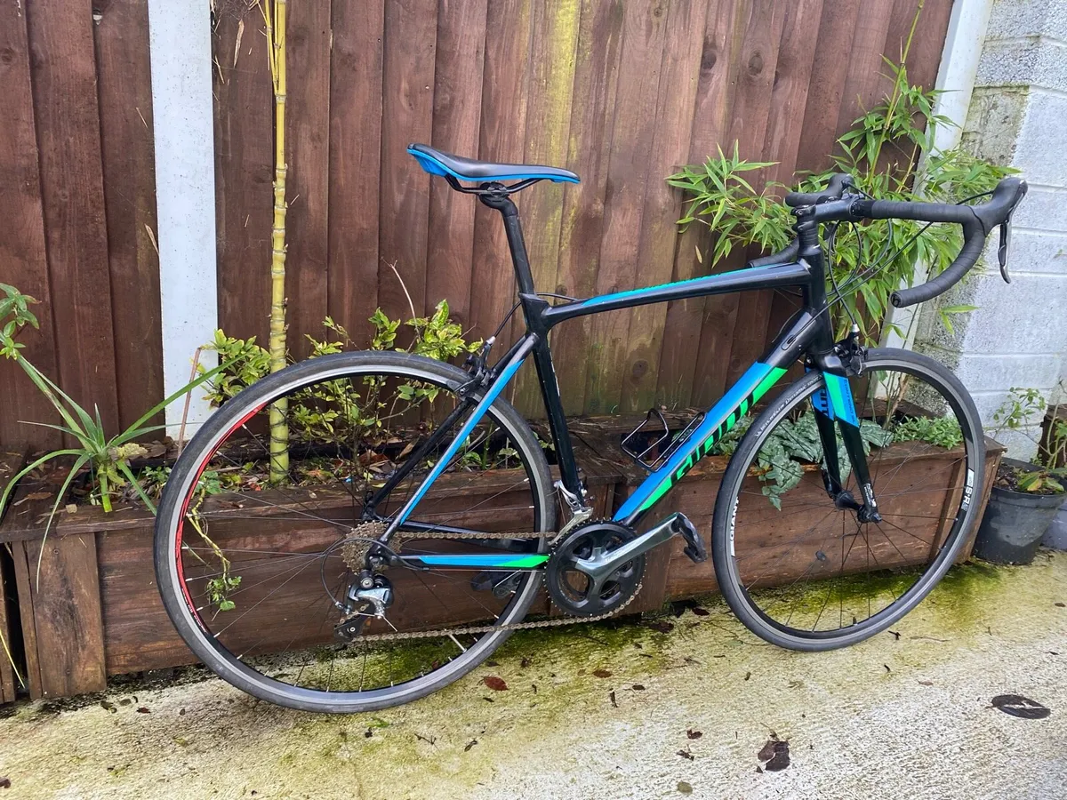Giant Content 2 ML 700x25c wheels 18 speed - Image 3