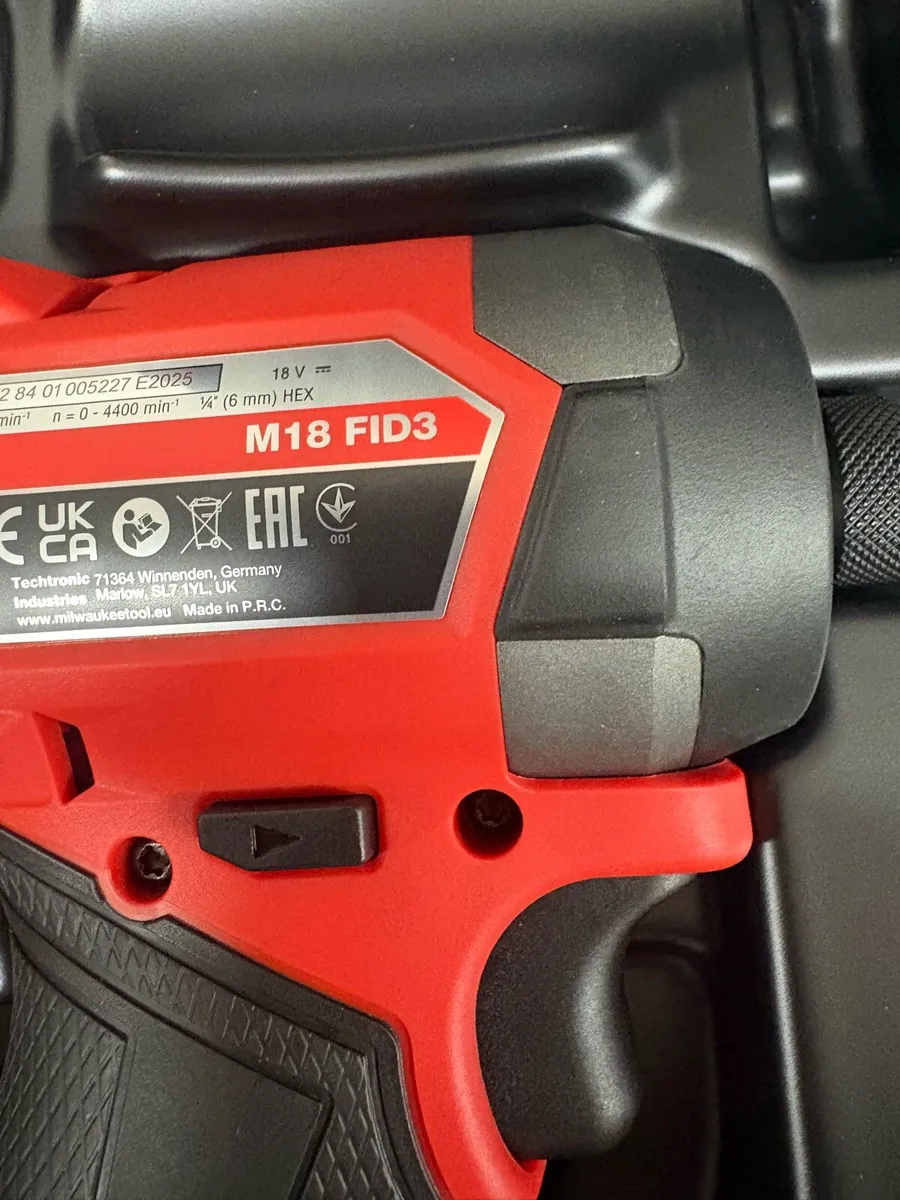 Milwaukee Gen 4 fid3 impact with box - Image 2