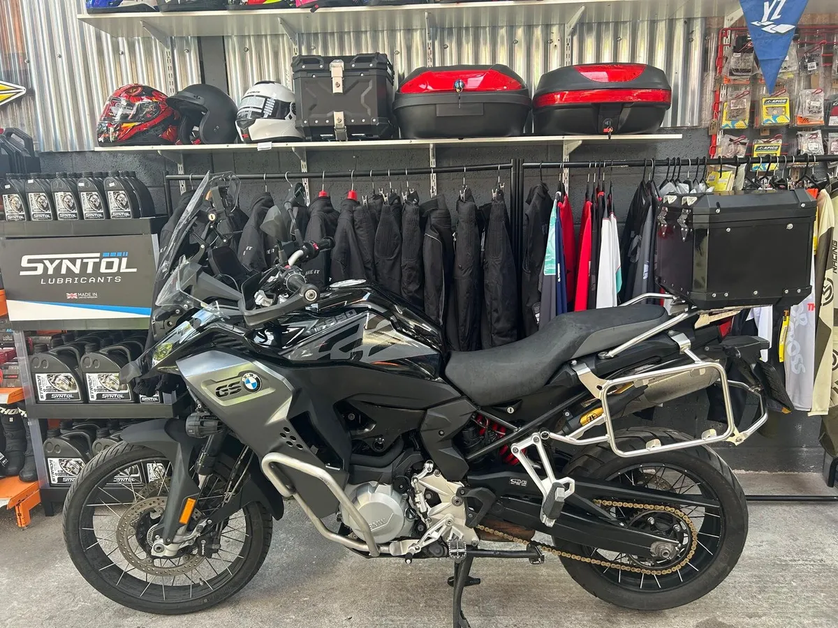 Bmw f850gs triple black - Image 2