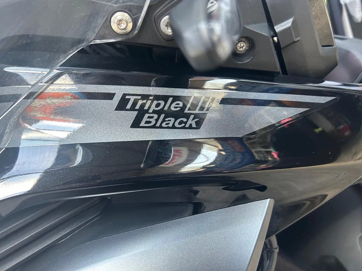 Bmw f850gs triple black - Image 3