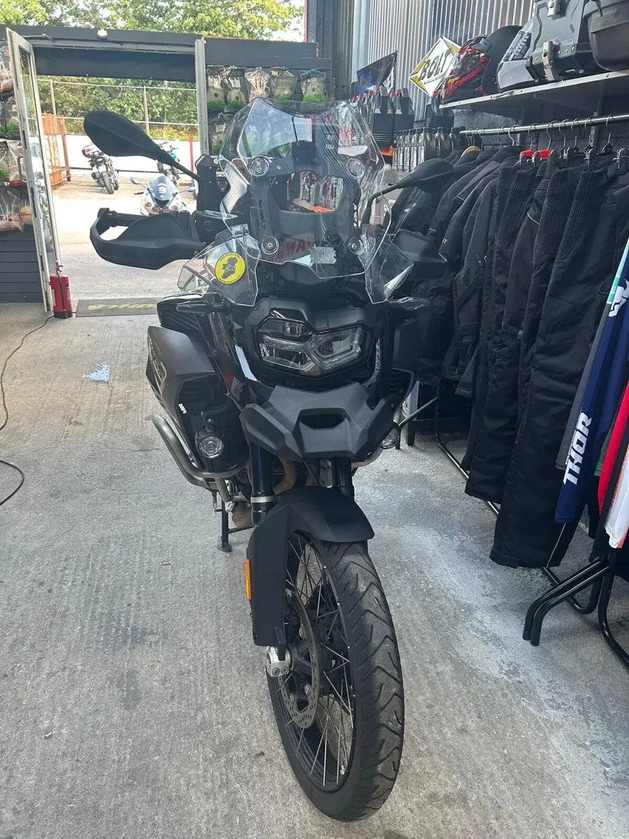 Bmw f850gs triple black - Image 4