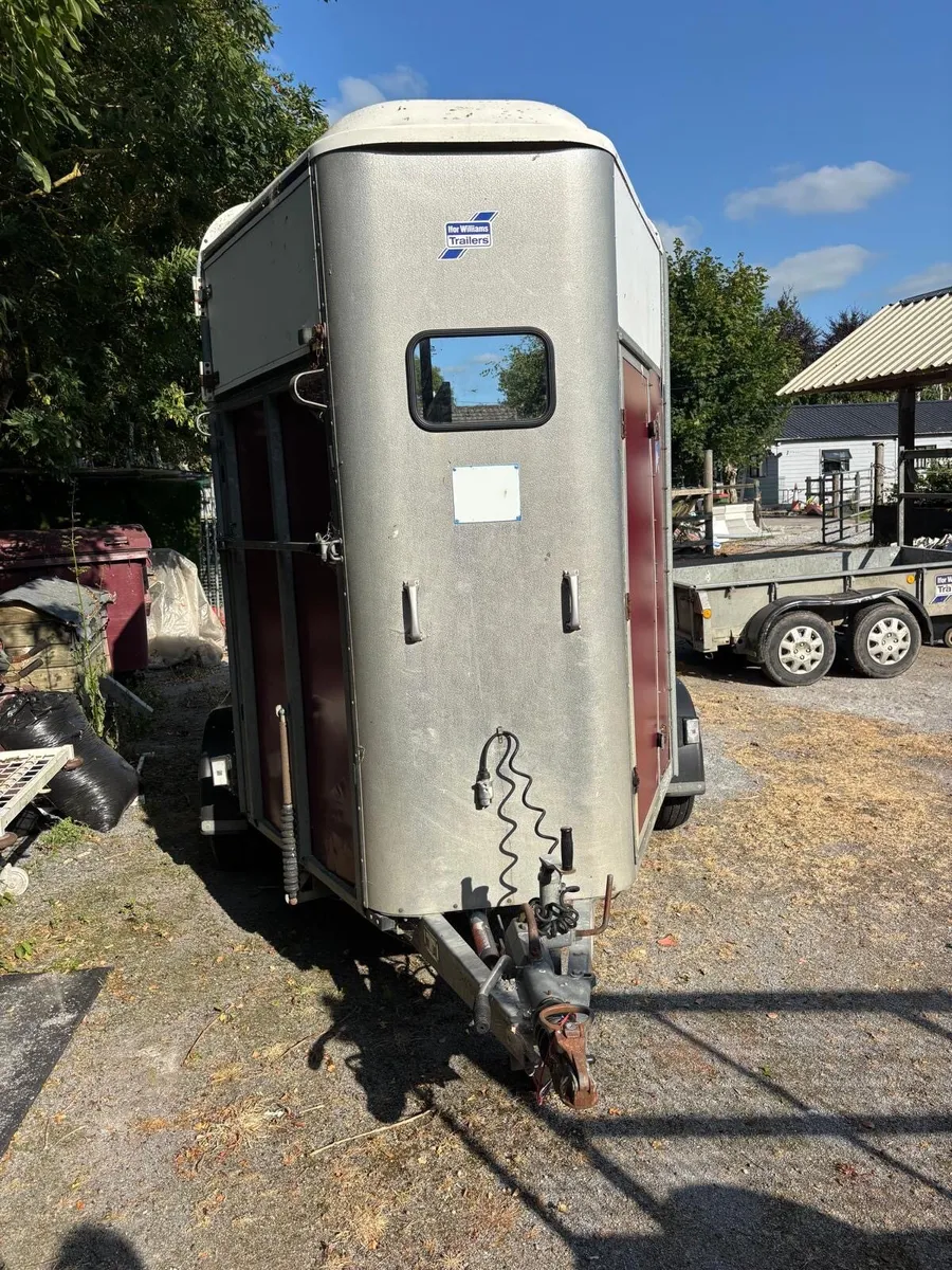 Ifor Williams horse box - Image 2