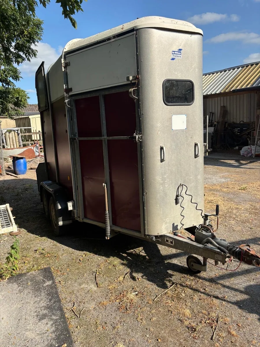 Ifor Williams horse box - Image 3