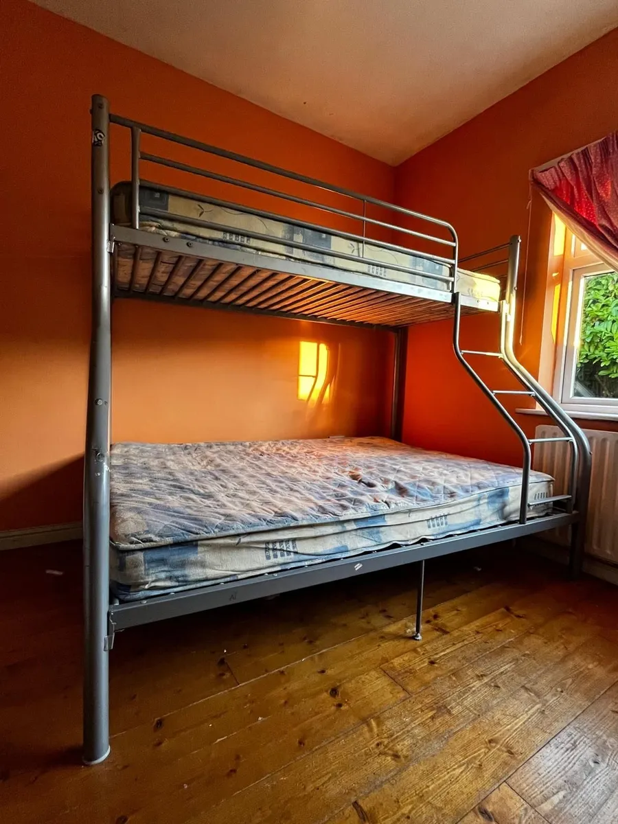 Triple Sleeper Bunk Bed - Image 3