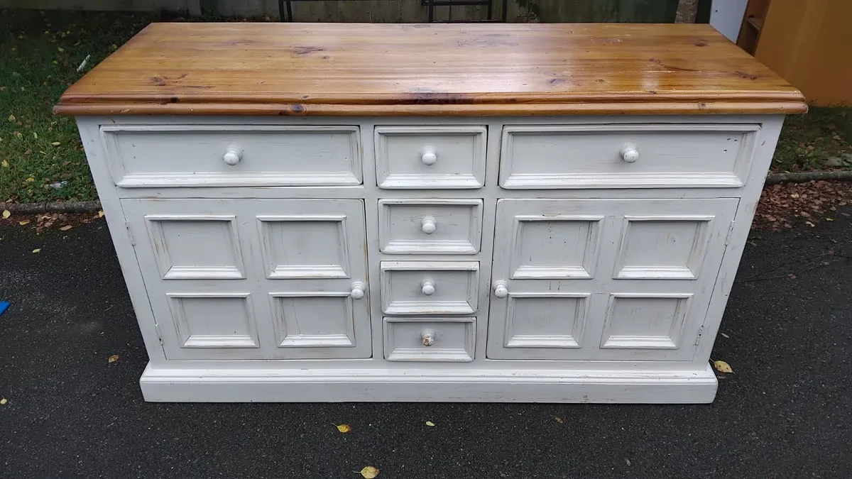 Large Rustic sideboard - Image 1