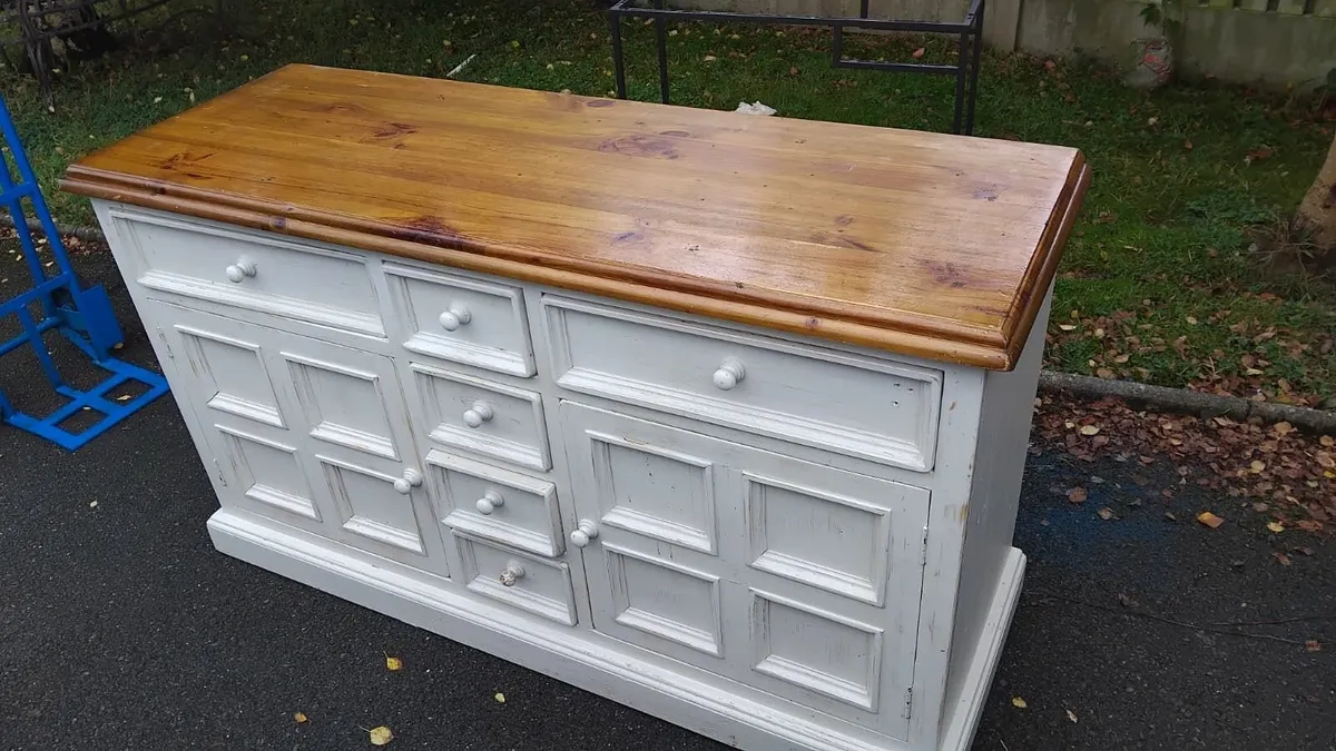 Large Rustic sideboard - Image 2