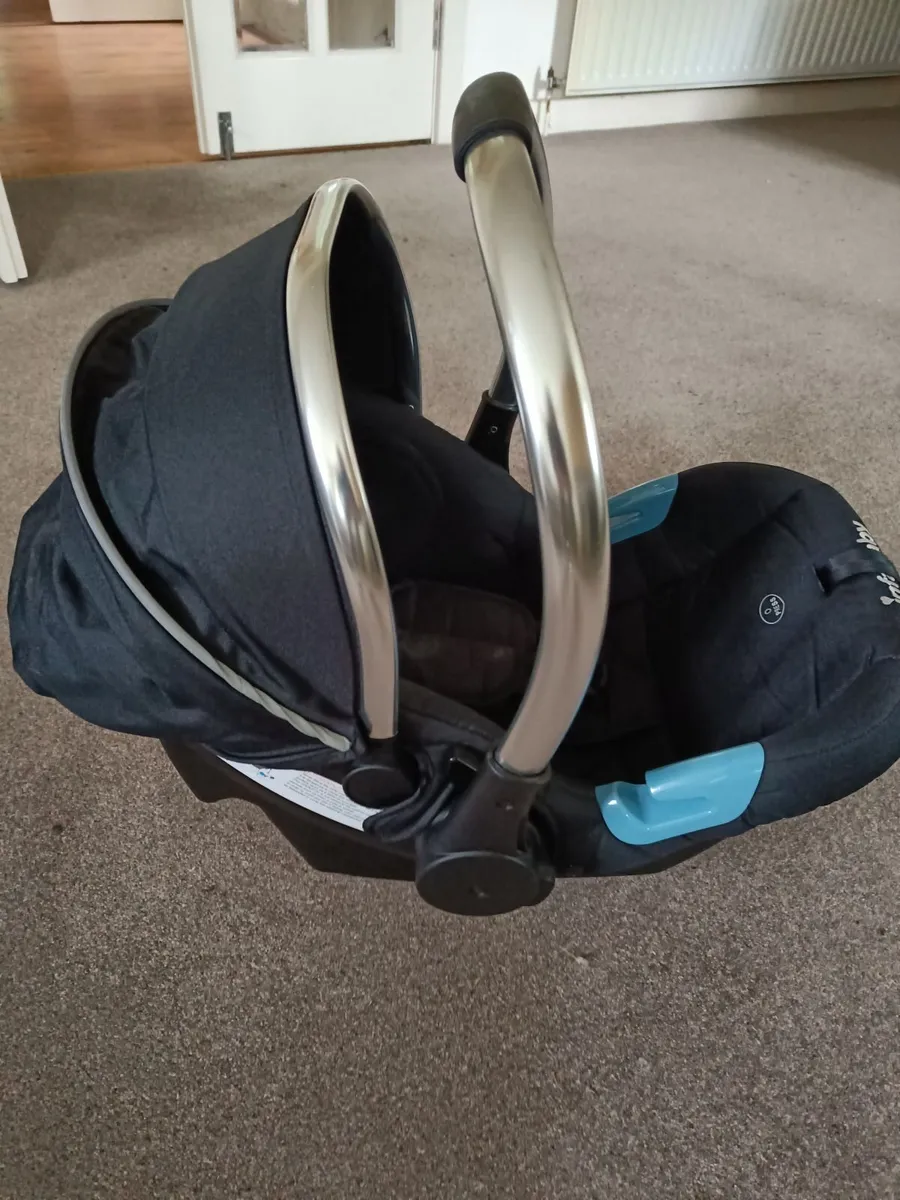 3 in 1 Buggy/ Travel system with isofix. - Image 2