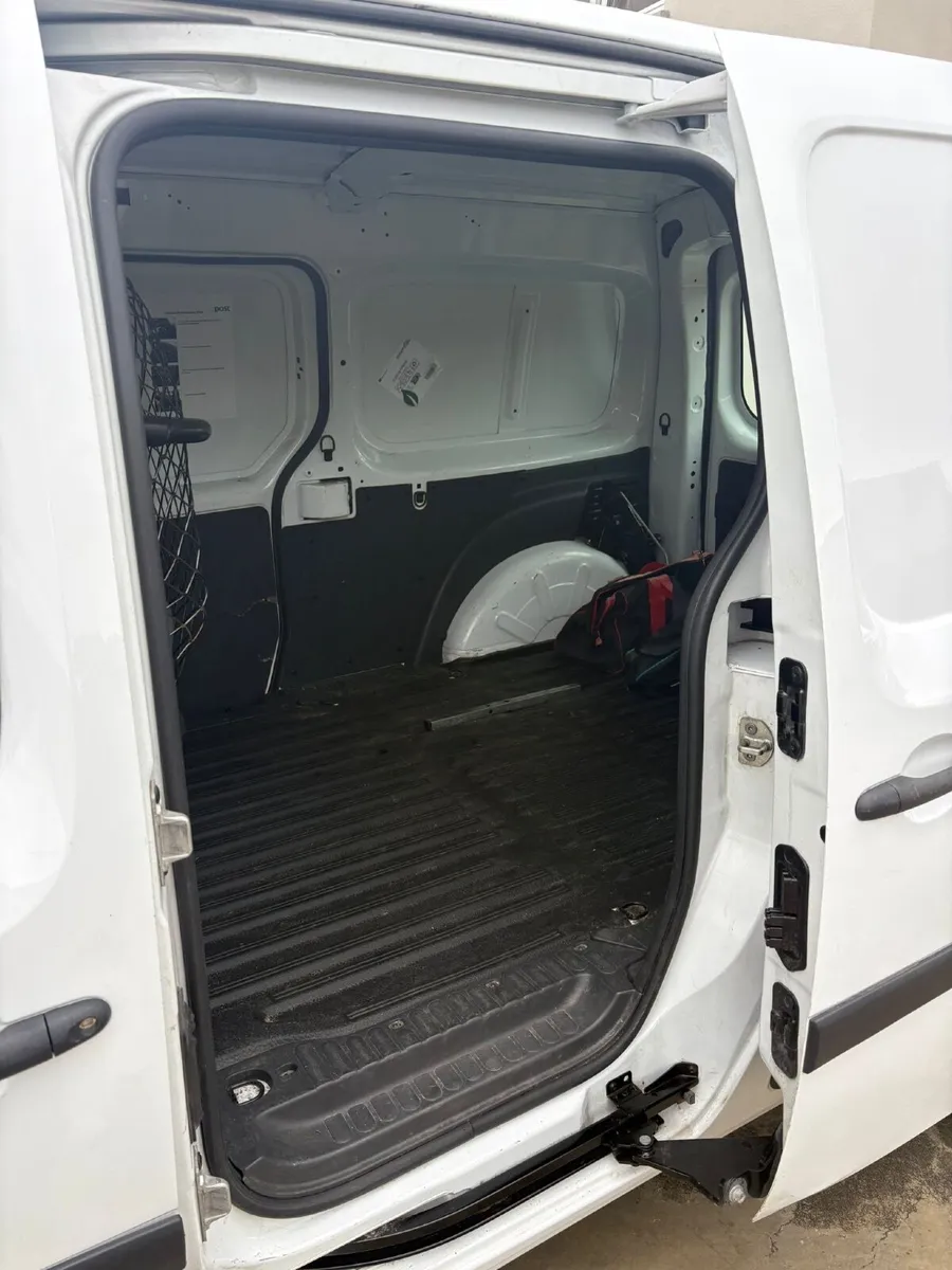 Renault Kangoo 2020 - Image 2