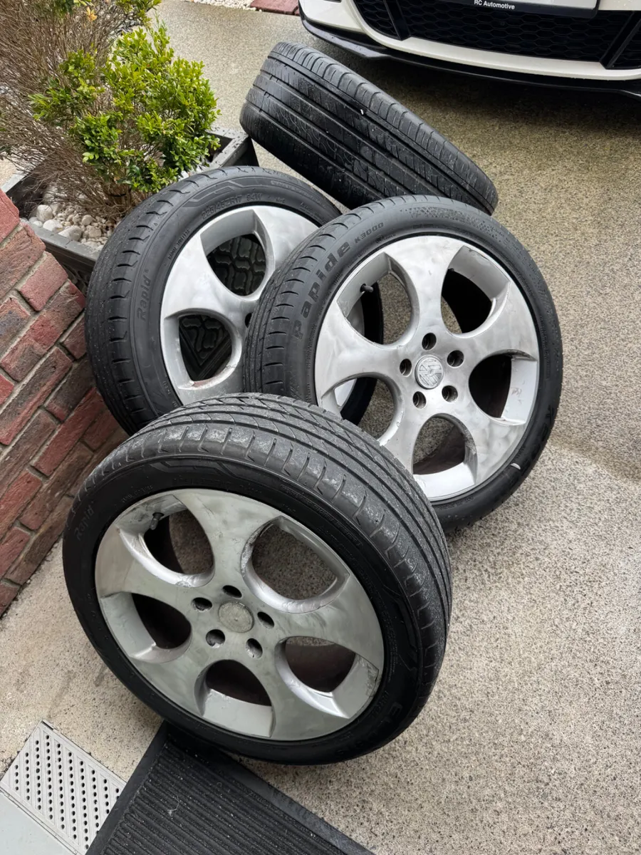 Vw R17 GTi alloys - Image 1