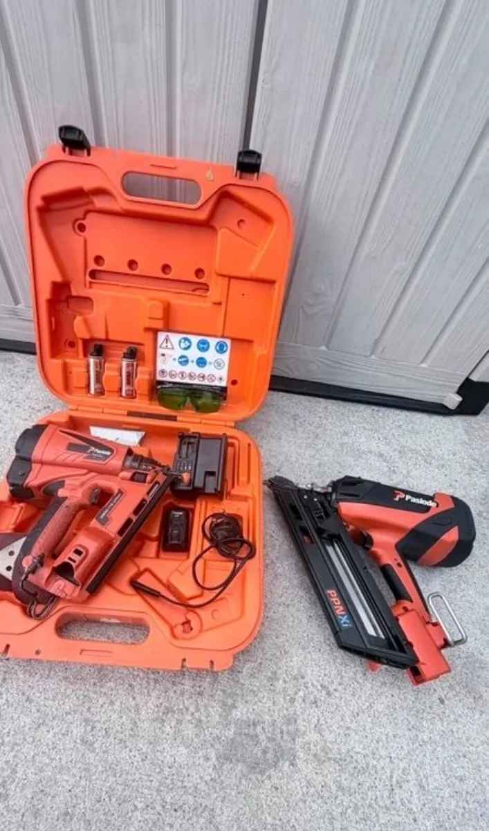 Paslode Nail Gun Bundle - Image 1