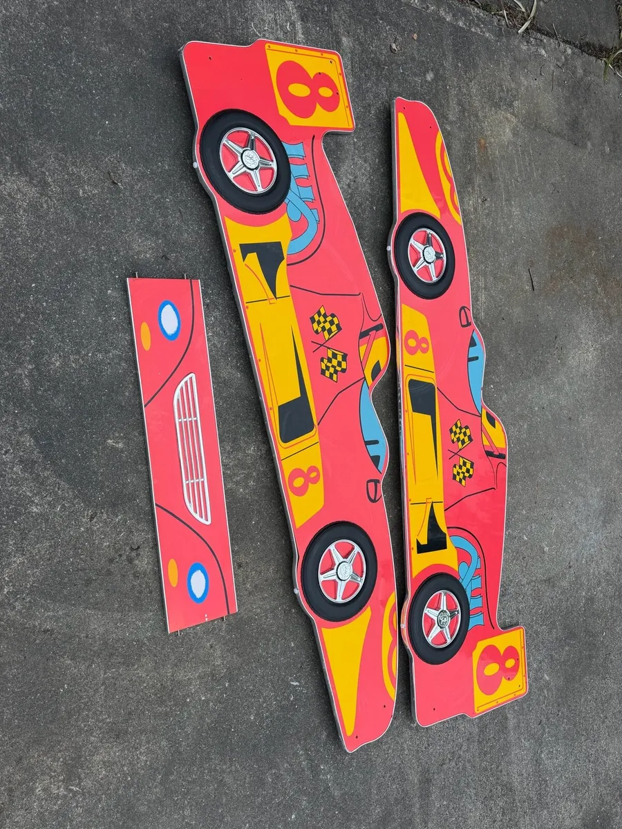 Kids car bed - Image 2