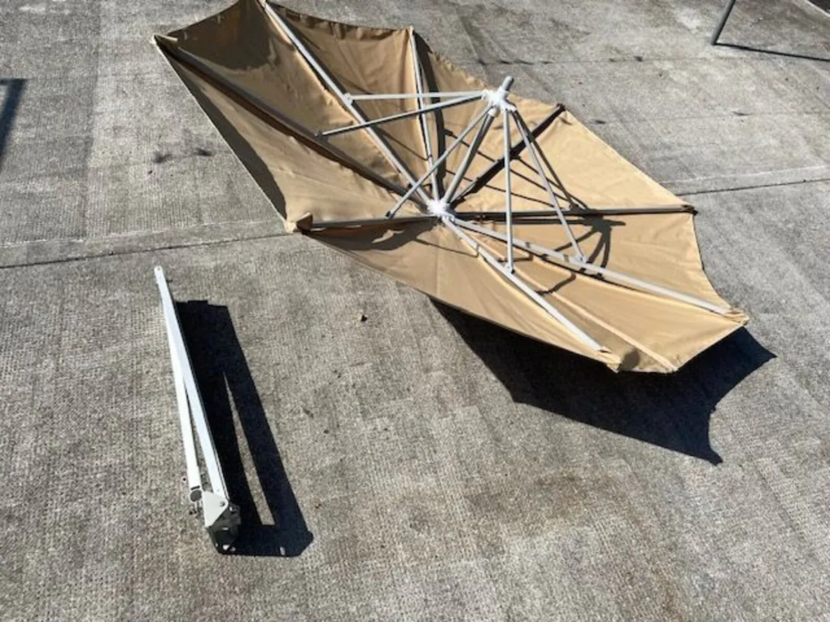 patio parasol - Image 2