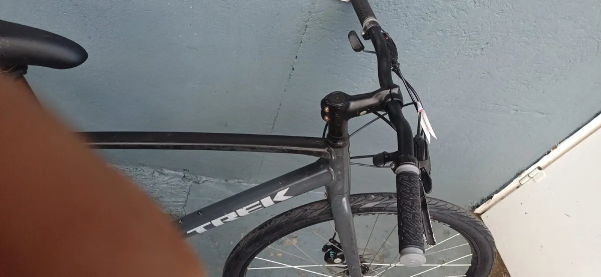 Trek hybrid ❗️Open 7 days of the week ✔️ - Image 2
