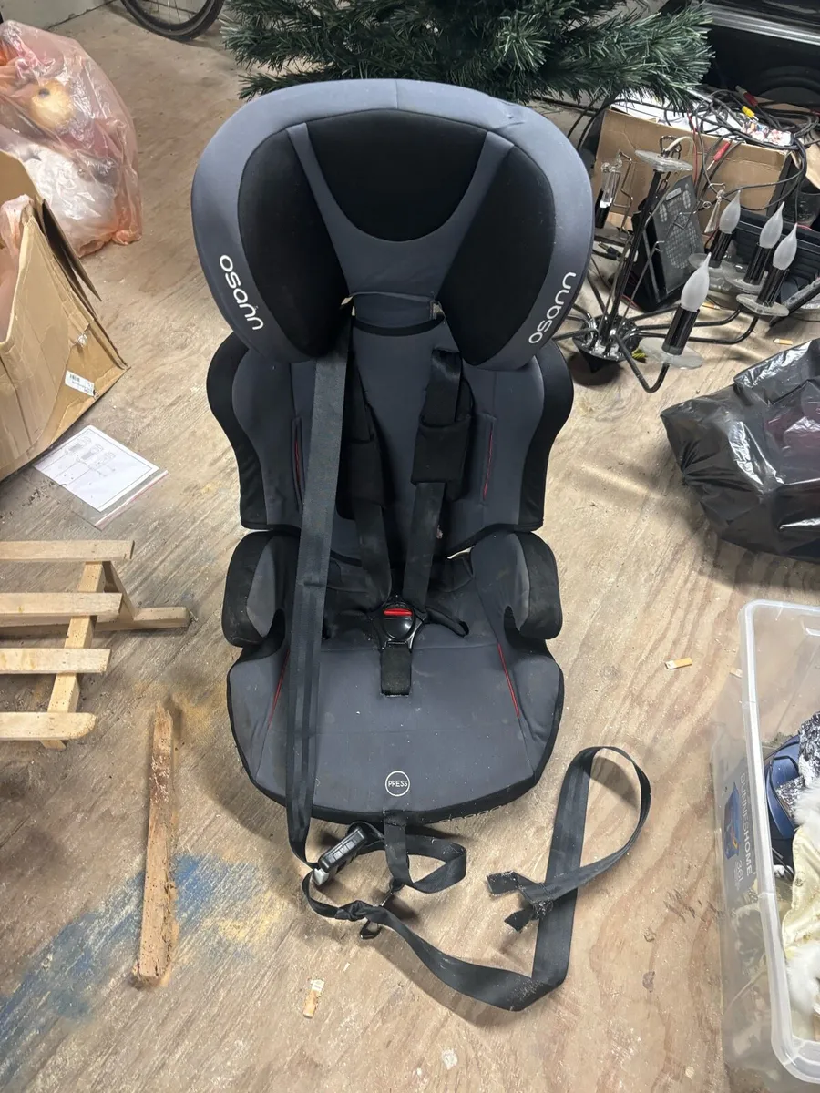 Car seat - Image 1