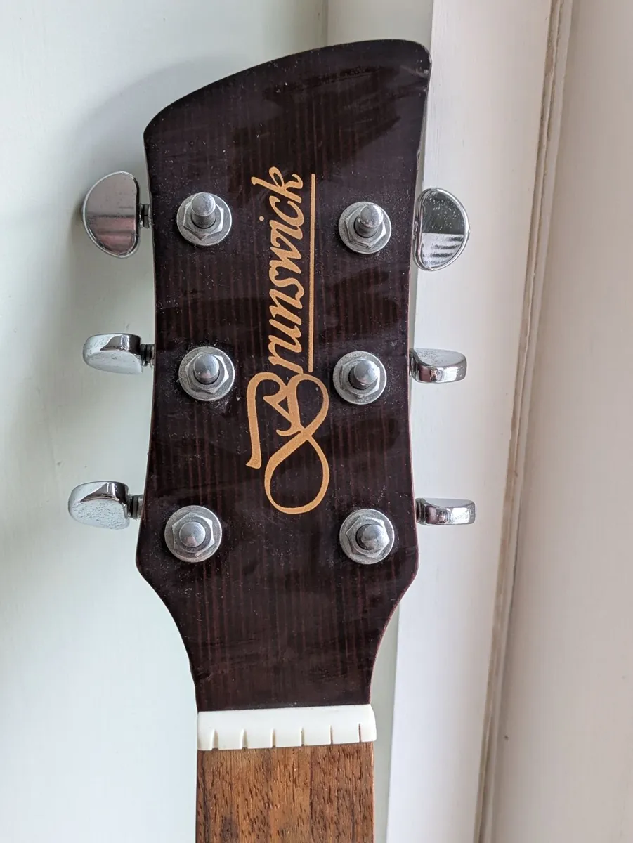 Brunswick BD200 Acoustic Guitar - Image 3