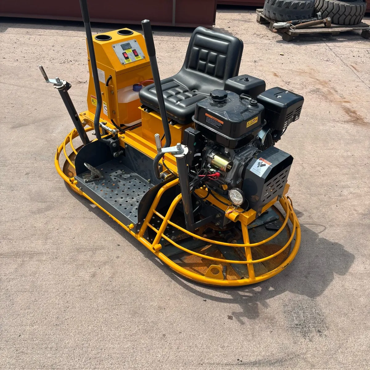 Ride on power float - Image 1