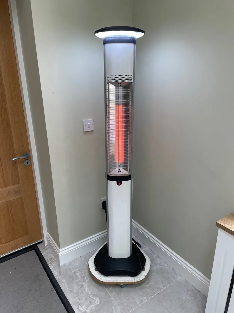 Blumfeldt Megalith 2700w infrared patio heater - Image 2