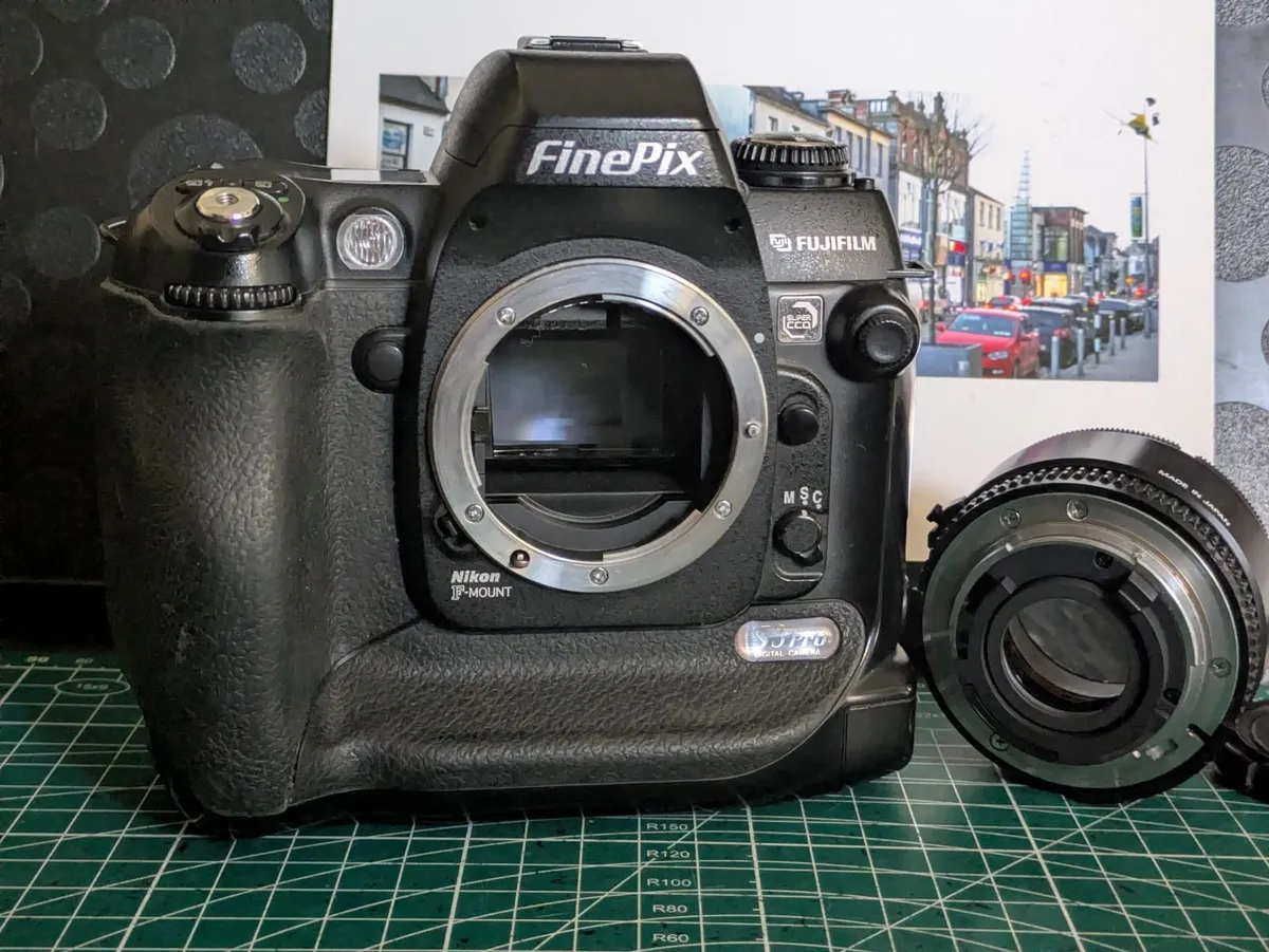 Fujifilm S3 Pro SuperCCD🌈 DSLR + 50mm 1.8 lens - Image 4