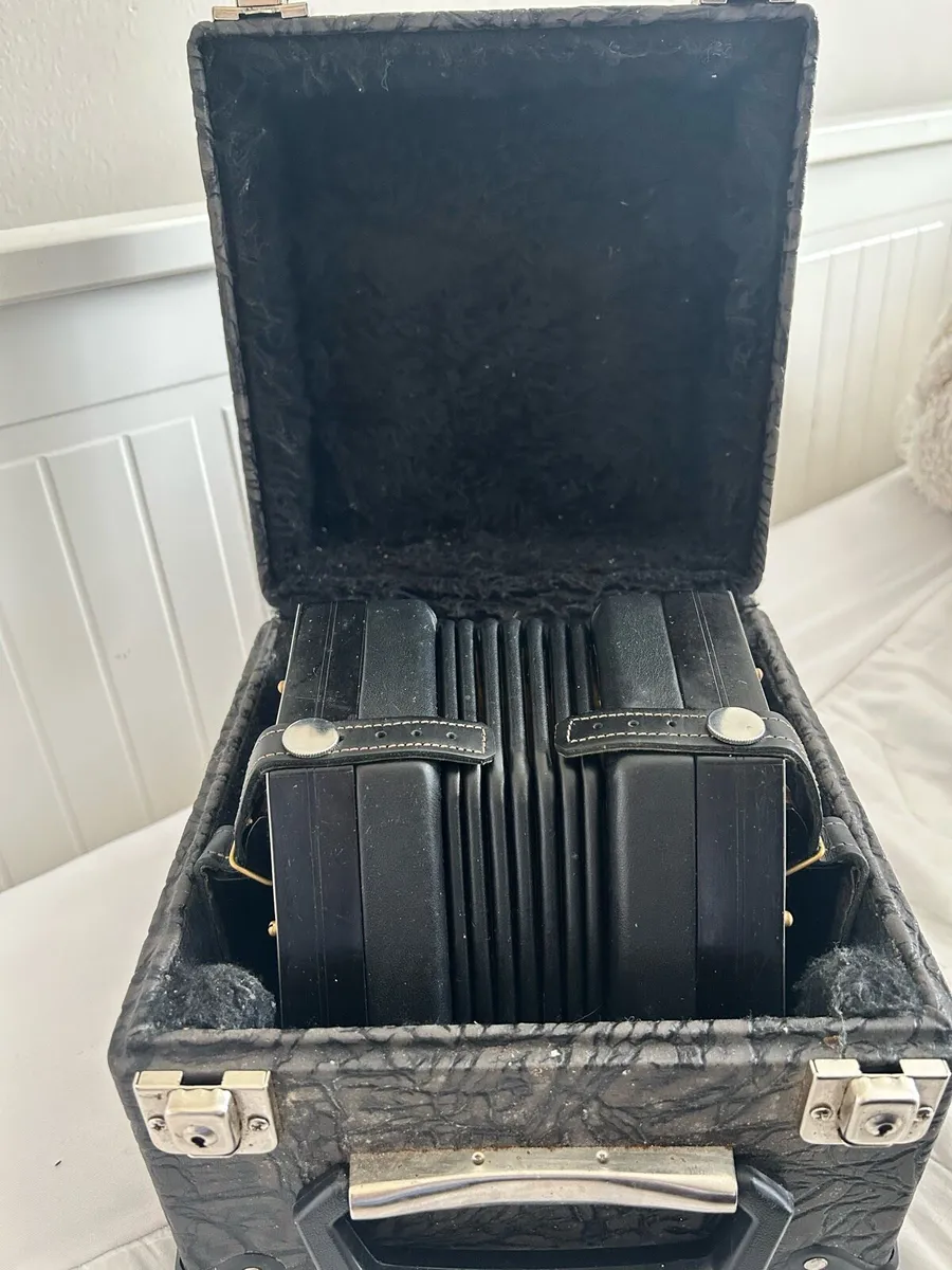 Marcus 30- Button Anglo Concertina (C/G) - Image 4