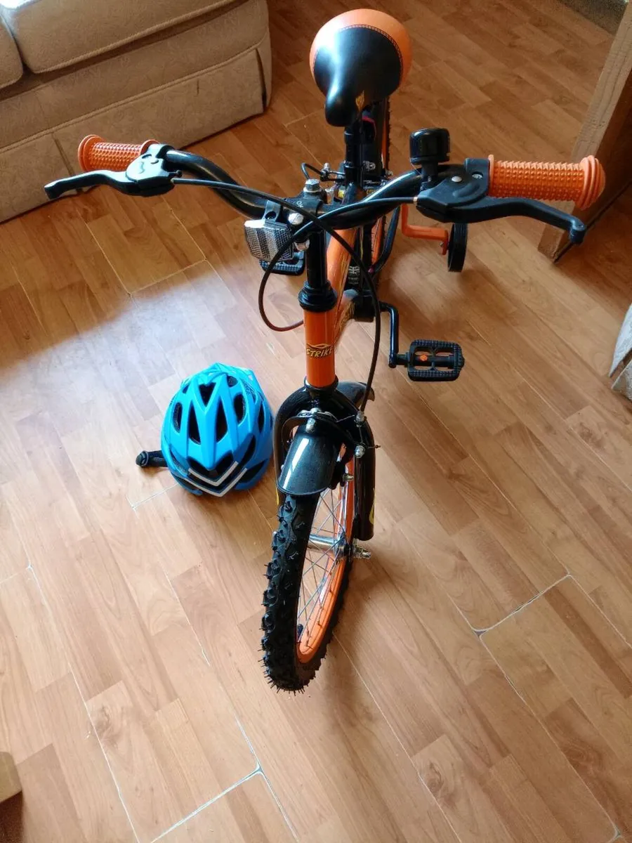 Bike brand new never used with helmet - Image 3