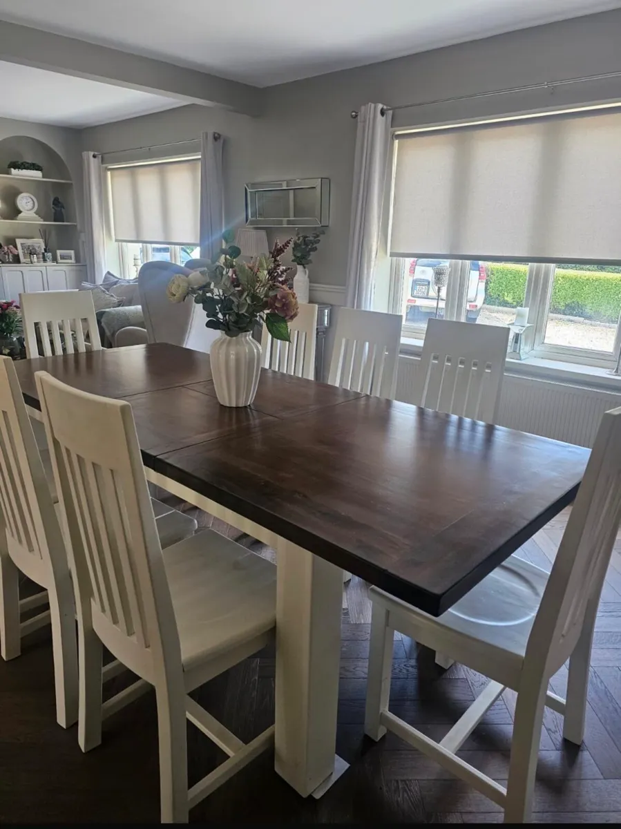 Dining room table and chairs - Image 2