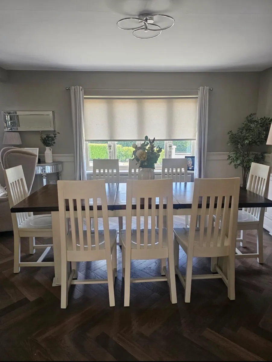 Dining room table and chairs - Image 3