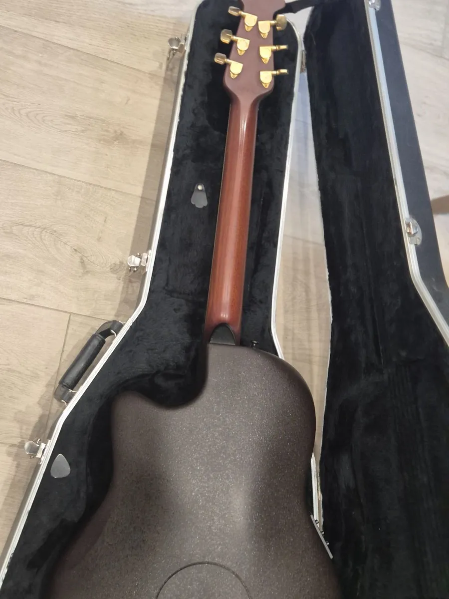 Ovation Celebrity Guitar - Image 4