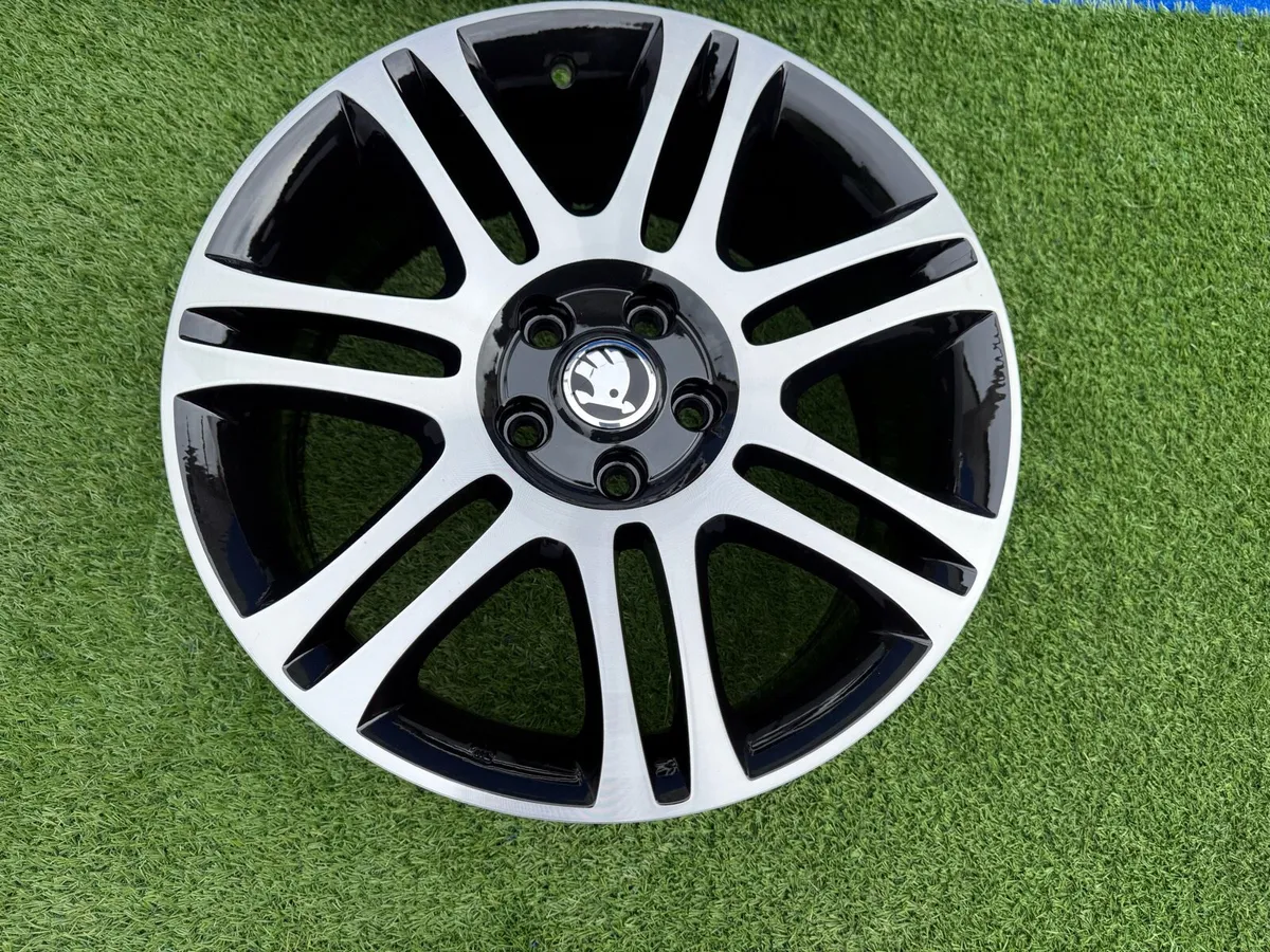 18” Skoda vrs orginal wheels - Image 4