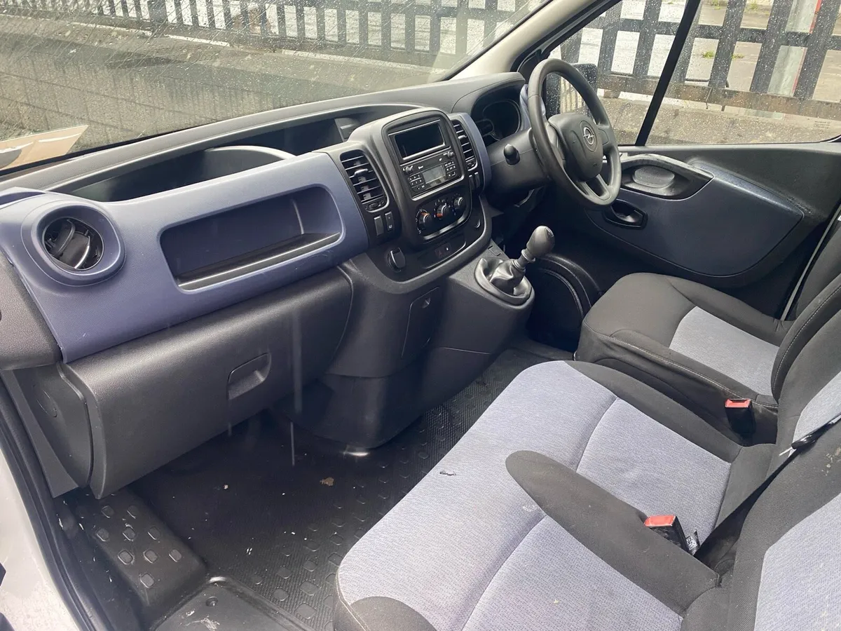 2017 Opel Vivaro 2900 - Image 2