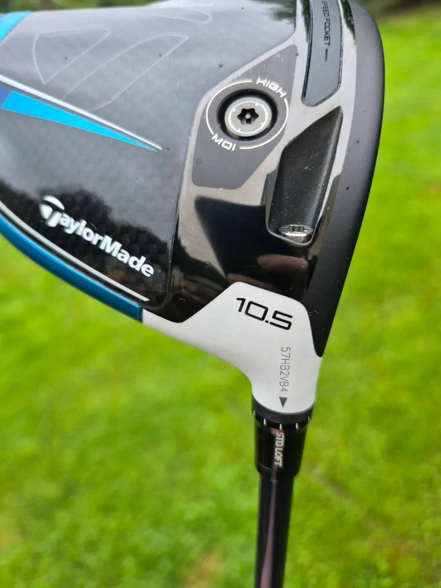 AS NEW TAYLORMADE SIM2 MAX DRIVER 10.5 STIFF - Image 4