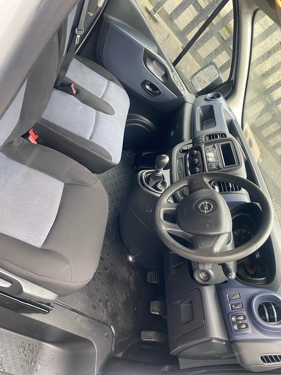 2017 Opel Vivaro 2900 - Image 4