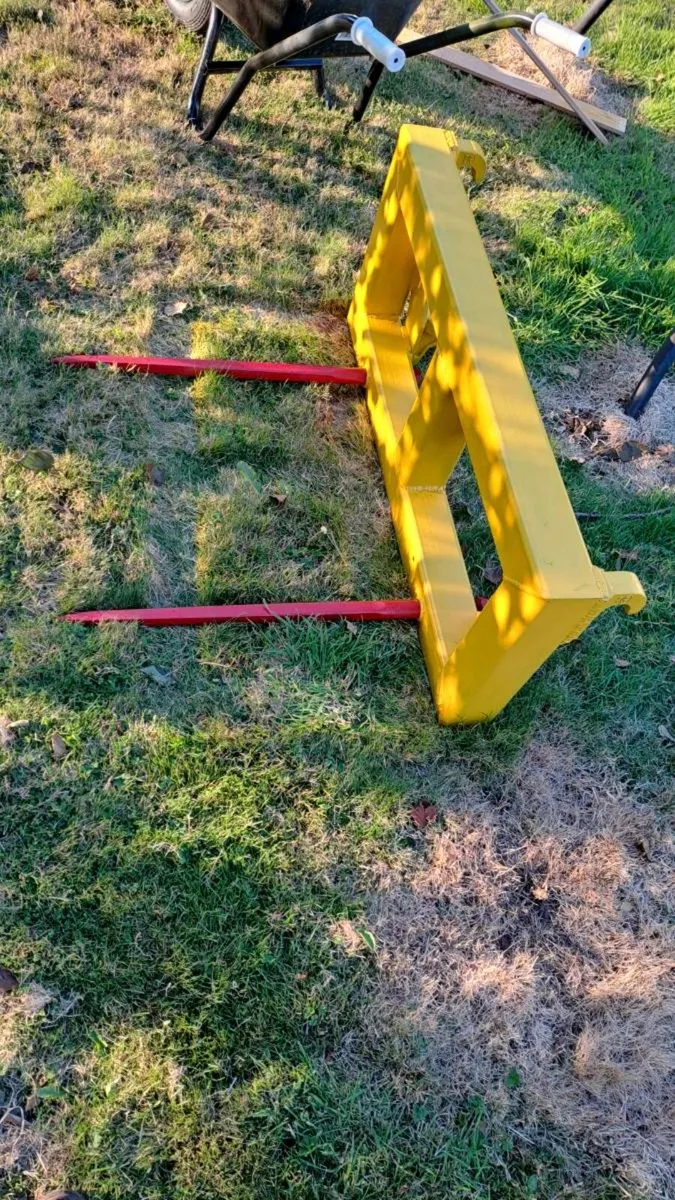 Bale spike - Image 3