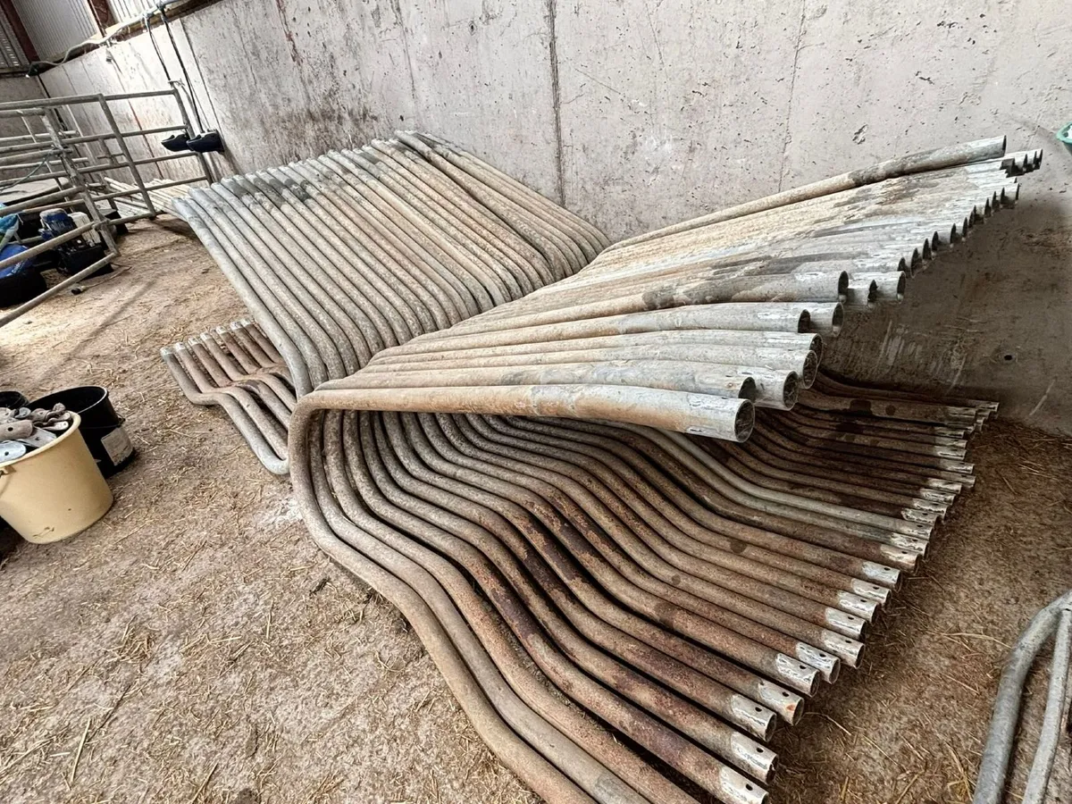 Condon Super Loop Cubicles - Image 2