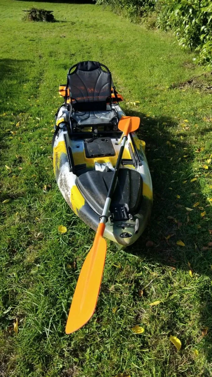 Fishing kayak - Image 2