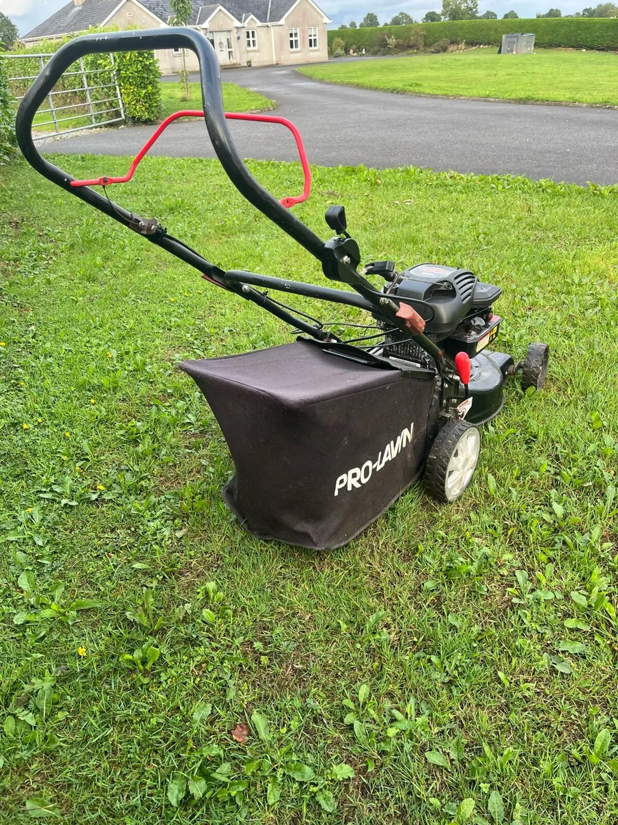 Briggs&stration lawn mower - Image 4