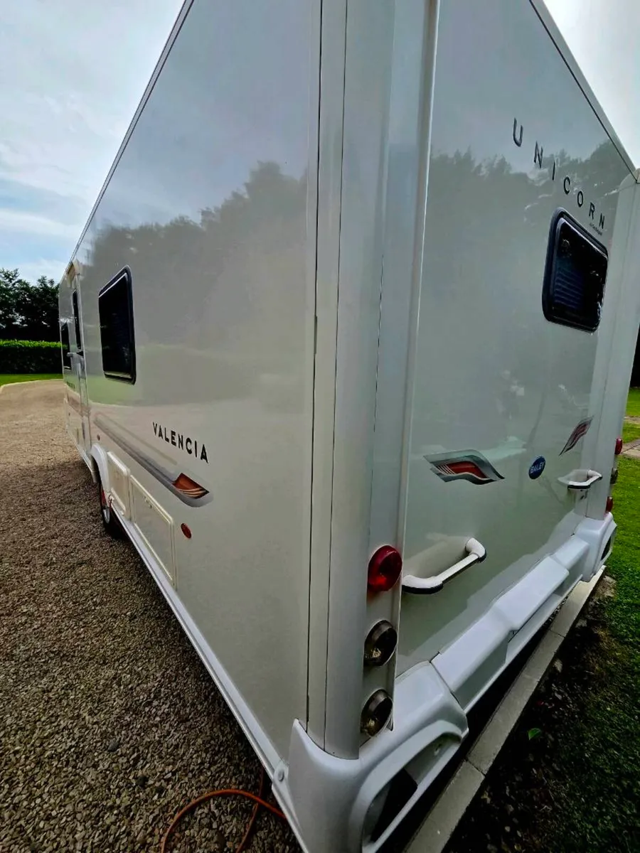 Bailey Unicorn Valencia - Image 3