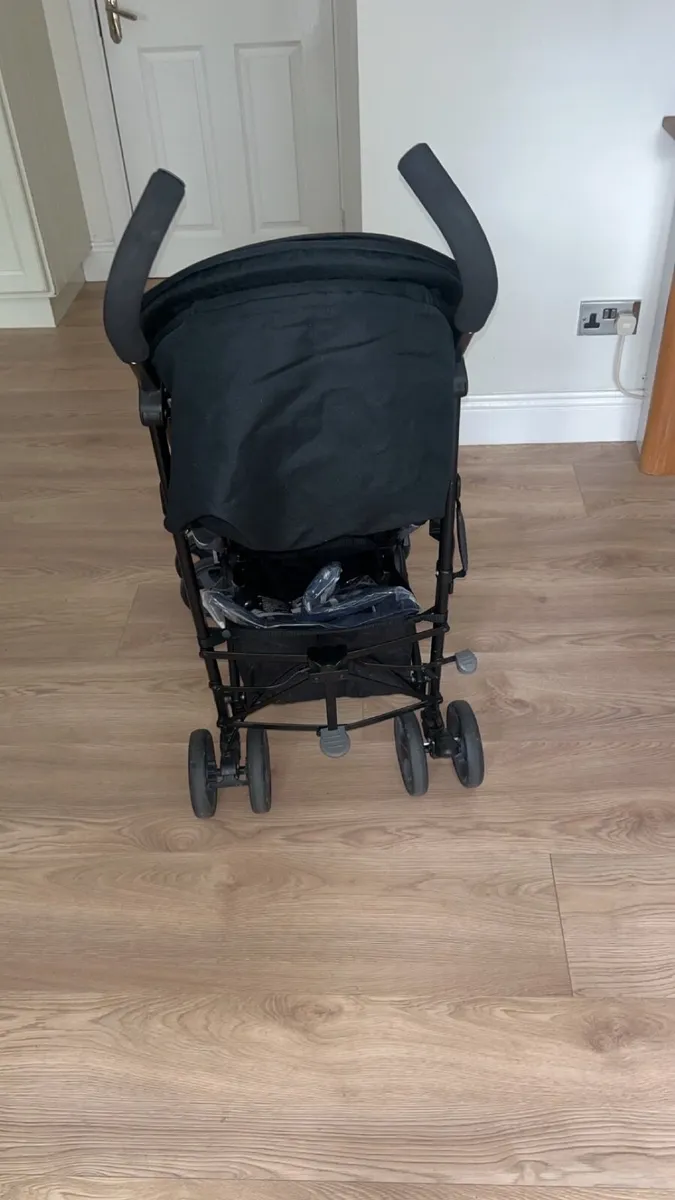 Baby pram and unit - Image 3