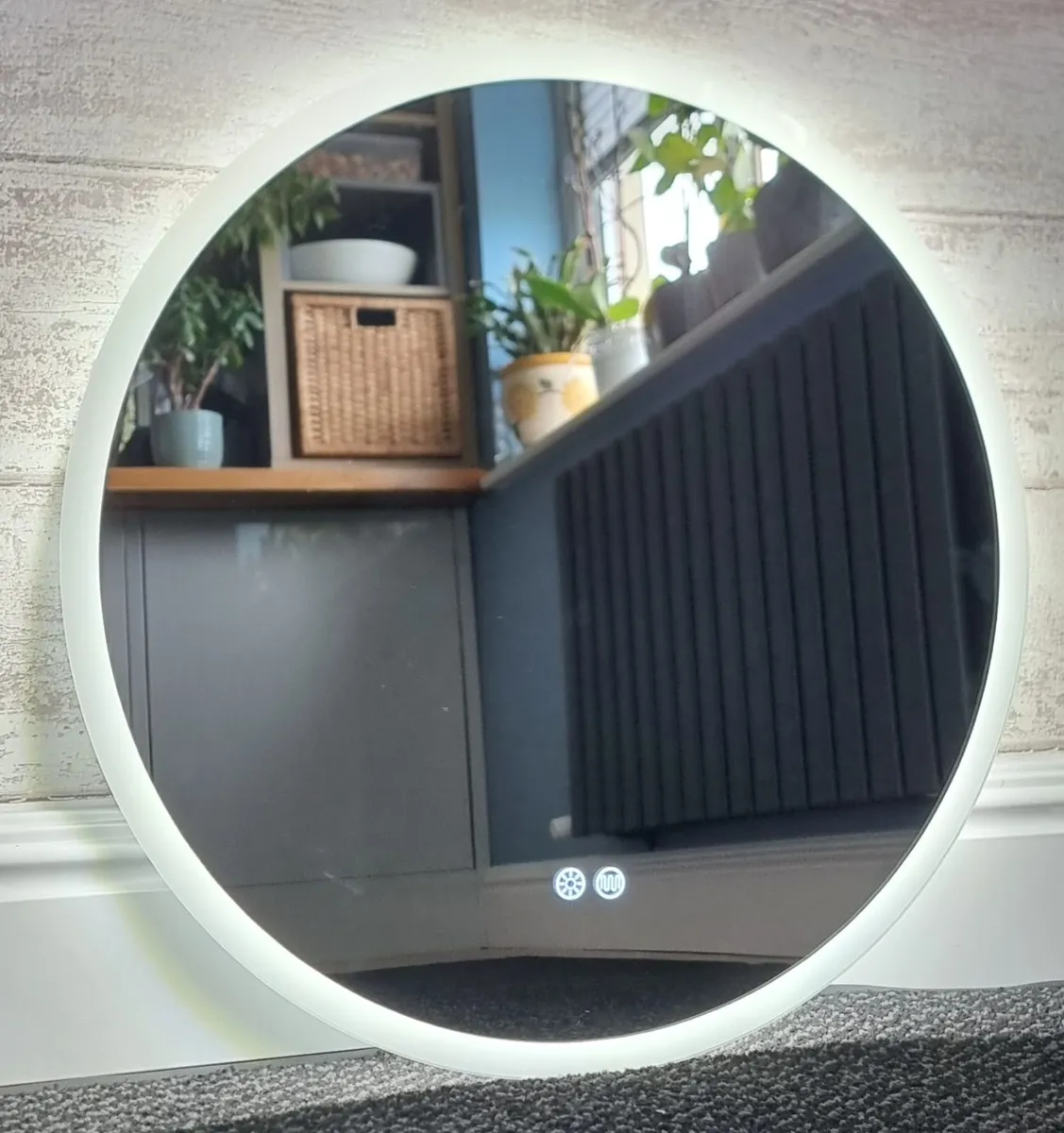 LED Bathroom Mirror 60cm Round - Image 3