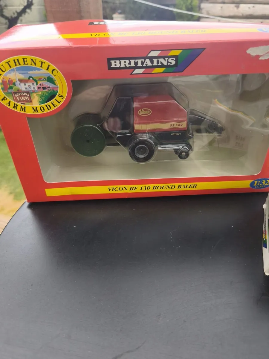 Vintage cars and tractors models - Image 4